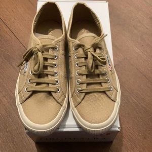 NIB Superga tennis shoes